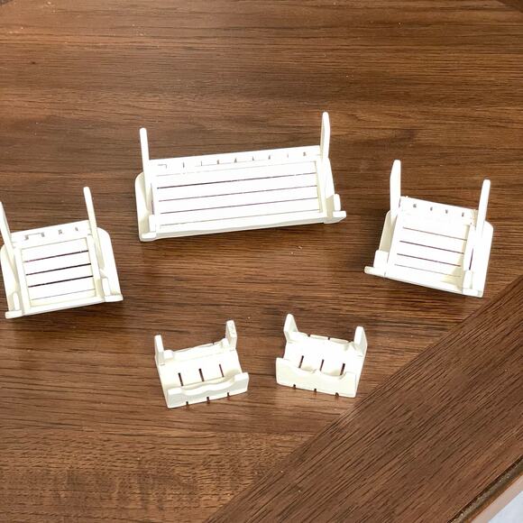 Miniature Adirondack Dollhouse Furniture White Wooden Bench Chairs 5 Piece 1:12 - Picture 9 of 10